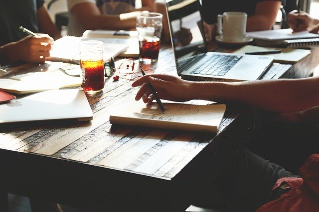 Is Forbes fake business news?